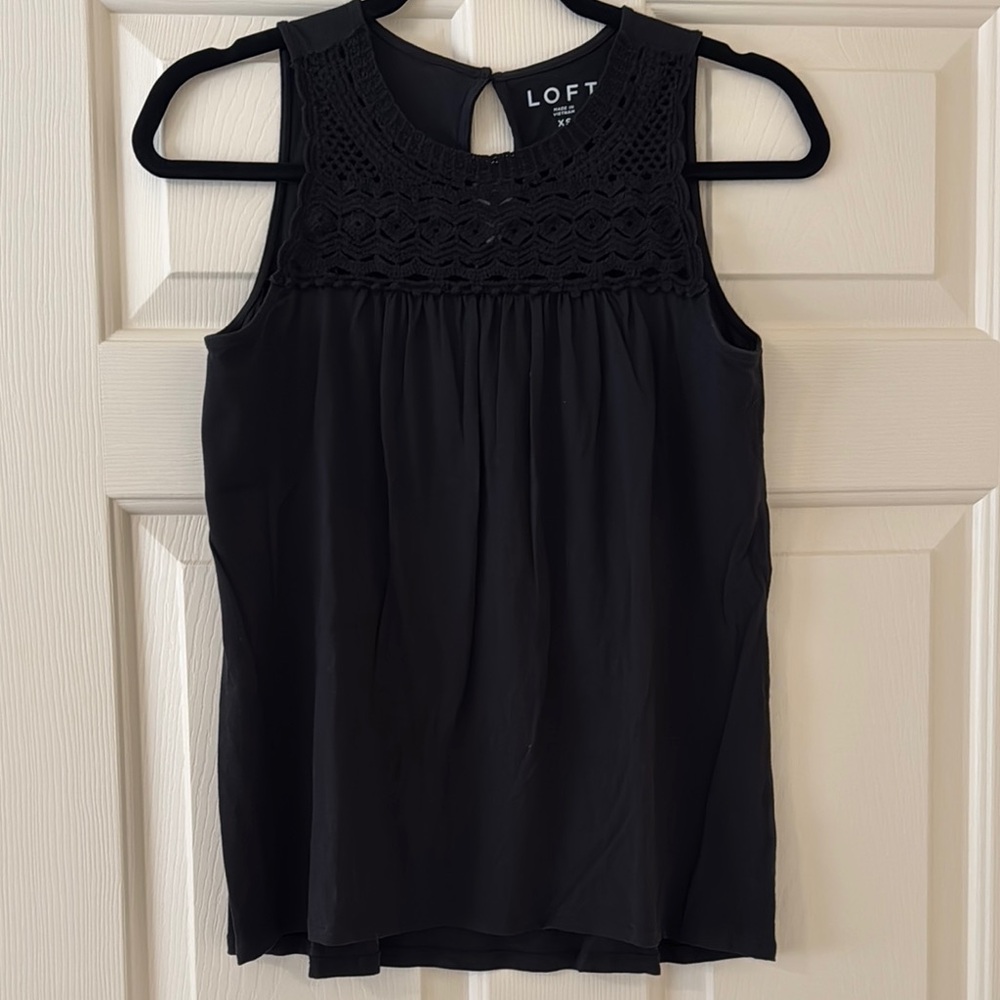 LOFT Women's Black Sleeveless Top